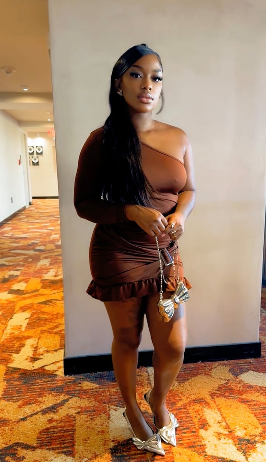 The Bronze Desire Mini